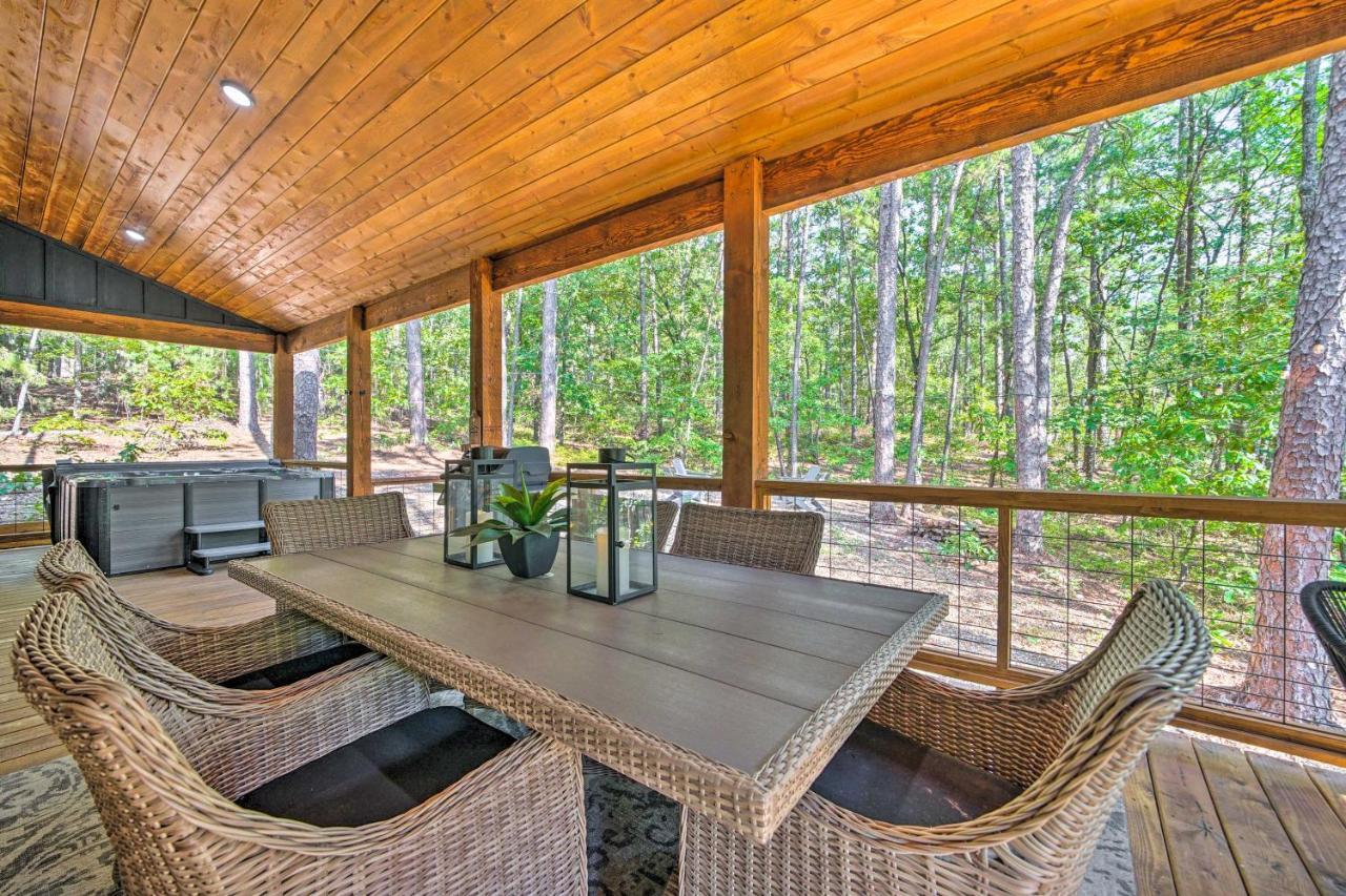 Chic Broken Bow Cabin With Hot Tub And Gas Grill! Екстер'єр фото